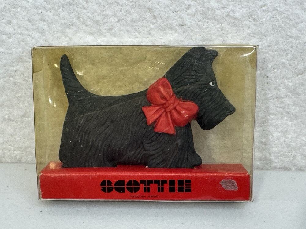 Dept. 56 Ceramic Magnet Ornament Scottie Dog Scottish Terrier Black Red Bow VTG